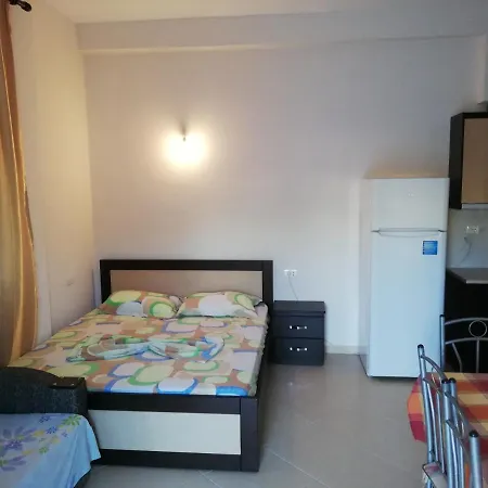 Art Apartmets كساميل